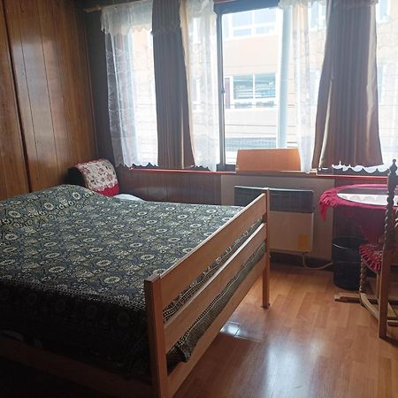 Alojamiento Familiar Rey Bed & Breakfast Punta Arenas Exterior photo