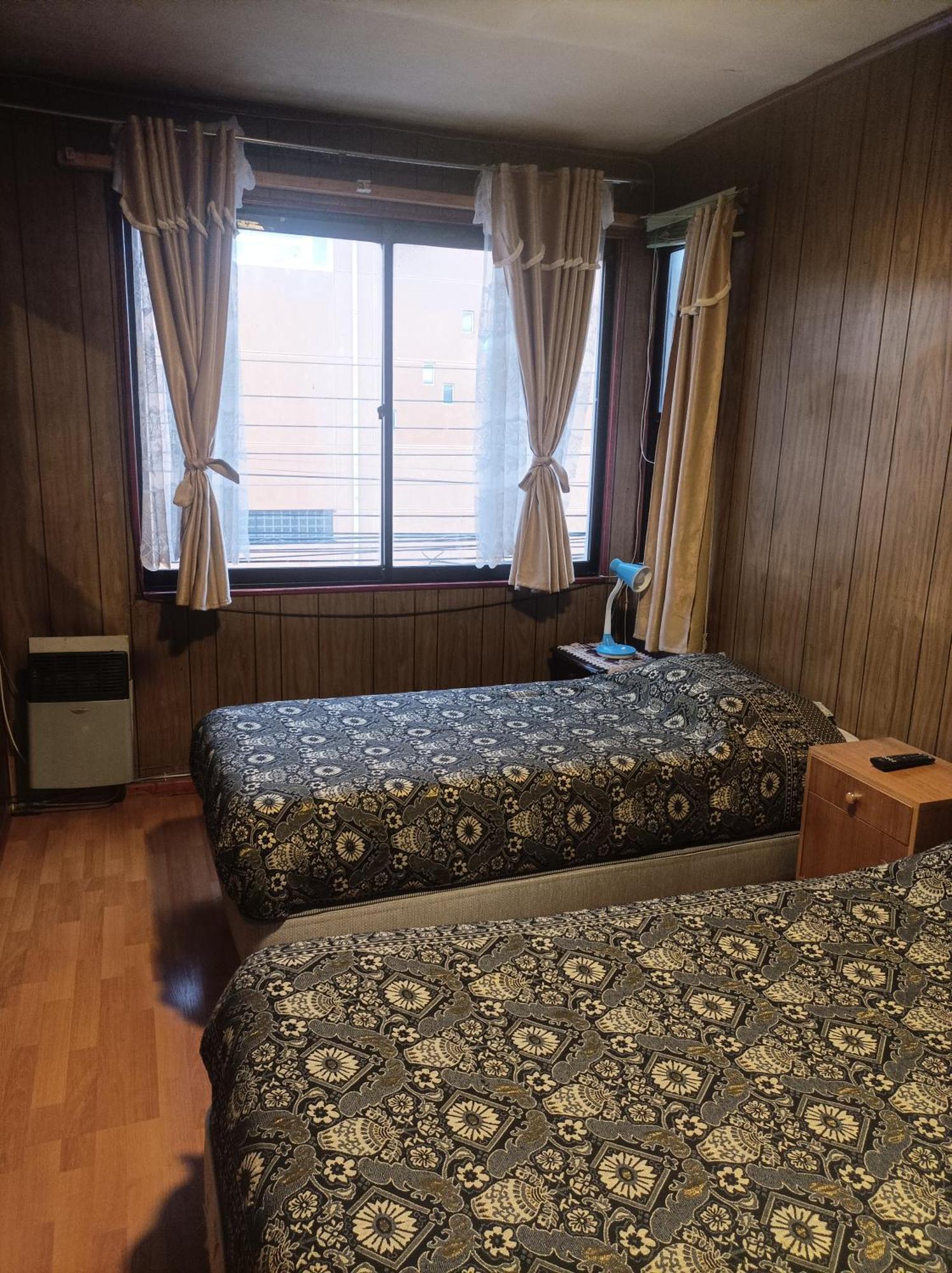 Alojamiento Familiar Rey Bed & Breakfast Punta Arenas Exterior photo